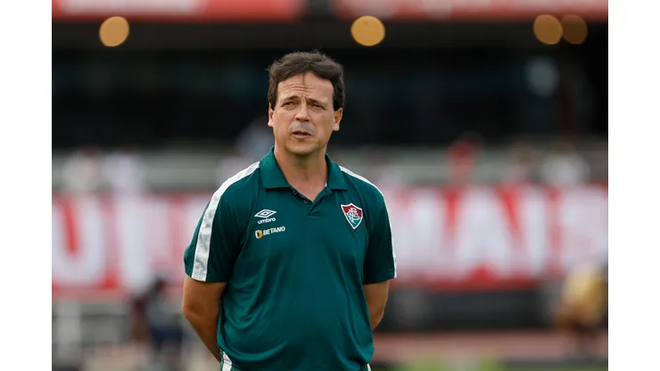 SAO PAULO, BRAZIL - JULY 17: Fernando Diniz head coach of Fluminense looks on during the match between Sao Paulo and Fluminense as part of Brasileirao Series A 2022 at Morumbi Stadium on July 17, 2022 in Sao Paulo, Brazil. (Photo by Ricardo Moreira/Getty Images)