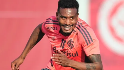Foto: Ricardo Duarte/Internacional – Edenilson não deve ficar em 2023.
