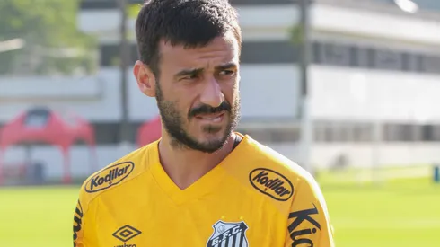 Foto: (Fernanda Luz/AGIF) – Camacho projetou o clássico entre Santos e Corinthians