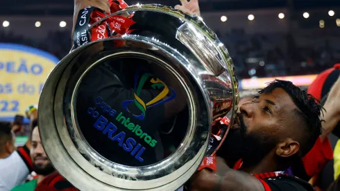Foto: (Wagner Meier/Getty Images) – Autor do gol do título da Copa do Brasil, Rodinei foi 'esquecido' pela torcida do Flamengo, que também elogio um ídolo Corinthians