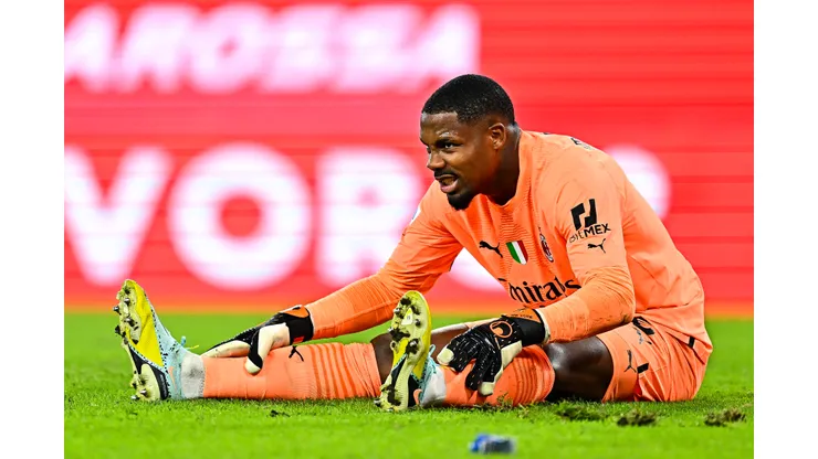 Photo by Simone Arveda/Getty Images - Maignan corre o risco de ficar fora da Copa do Mundo