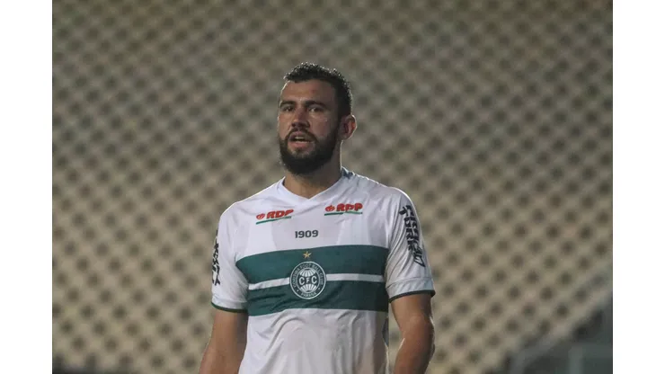 Foto: Ronald Felipe/AGIF - Cástan manda a real sobre saída de Thonny Anderson no Coritiba
