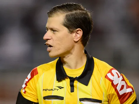 Áudio do VAR é 'entregue' e torcida do Vasco pega Rodrigo Guarizo no contrapé