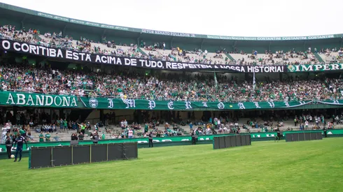 Foto: (Robson Mafra/AGIF) – O Internacional não concordou com o valor cobrado pelo Coritiba