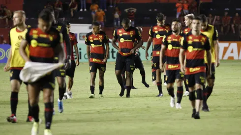 Foto: (Paulo Paiva/AGIF) – O Sport pode ser punido pela invasão da torcida no último domingo (16)