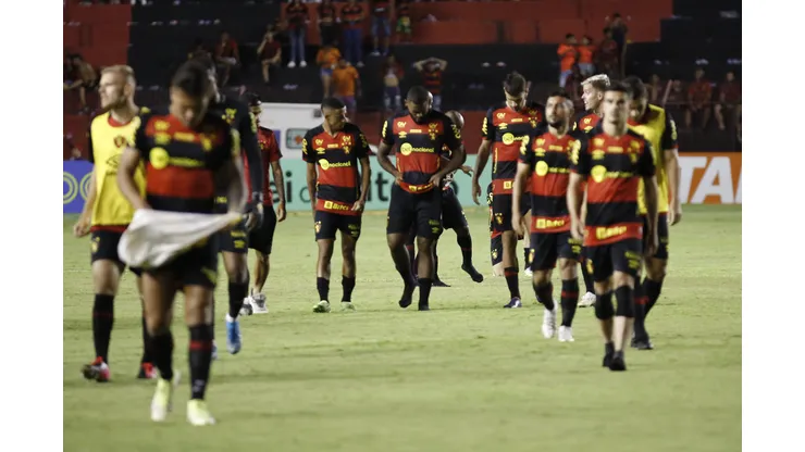 Foto: (Paulo Paiva/AGIF) - O Sport pode ser punido pela invasão da torcida no último domingo (16)