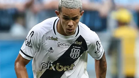 Foto: Pedro H. Tesch/AGIF – Wallisson pode parar em outra equipe do futebol brasileiro