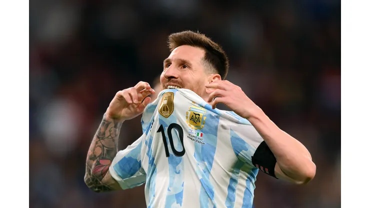 (Photo by Shaun Botterill/Getty Images)- Lionel Messi