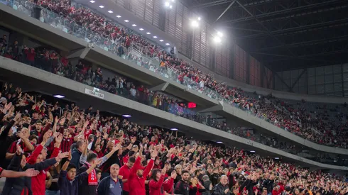 Foto: (Robson Mafra/AGIF) – A torcida do Athletico poderá assistir à final da Libertadores na Arena da Baixada