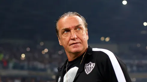 Photo by Ricardo Moreira/Getty Images – Cuca recebe notícia importante para confronto contra o Flamengo