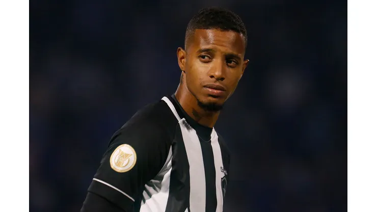 Foto: Vitor Silva/Botafogo - Tchê Tchê abre o jogo sobre jogar na lateral