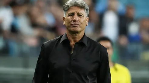 Foto: (Pedro H. Tesch/AGIF) – Renato Gaúcho pode promover mudanças na defesa do Grêmio