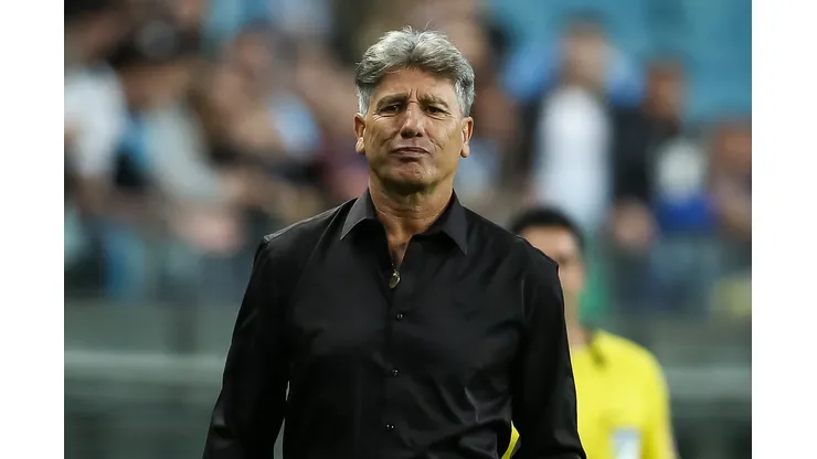 Foto: (Pedro H. Tesch/AGIF) - Renato Gaúcho pode promover mudanças na defesa do Grêmio