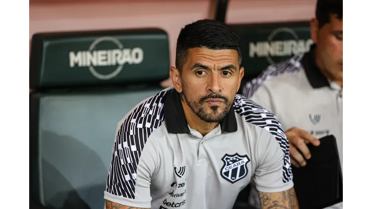 Foto: (Gilson Junio/AGIF) - Lucho González tem a missão de garantir a permanência do Ceará na Série A do Brasileiro