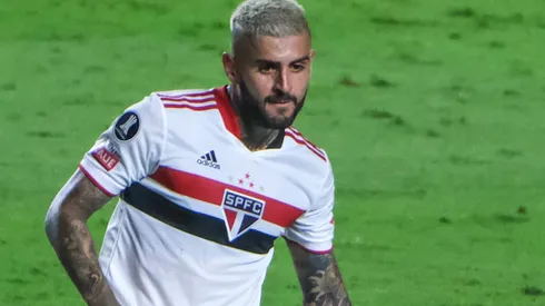 Foto: Marcello Zambrana/AGIF – Internacional tem interesse em comprar Liziero em definitivo