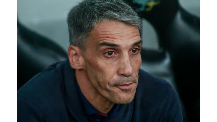 Foto: (Gabriel Machado/AGIF) - Vojvoda recebeu a 'indireta' de que Otero gostaria de continuar entre os titulares do Fortaleza