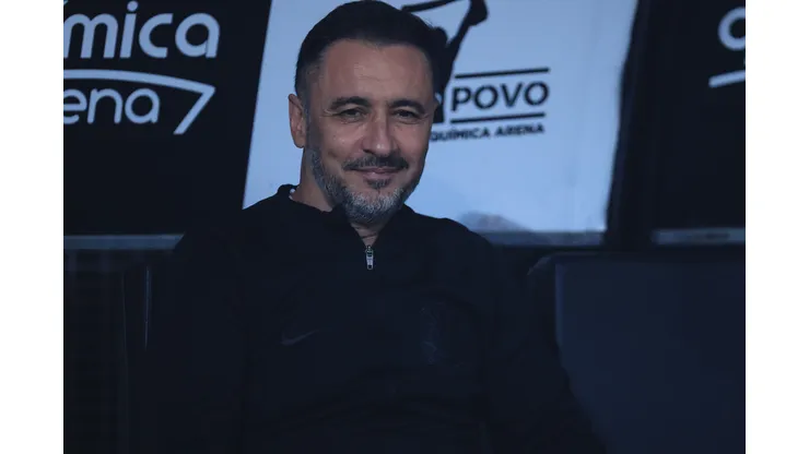Foto: (Ettore Chiereguini/AGIF) - Vítor Pereira, técnico do Corinthians, esquentou o clima de rivalidade com o Flamengo antes da decisão da Copa do Brasil