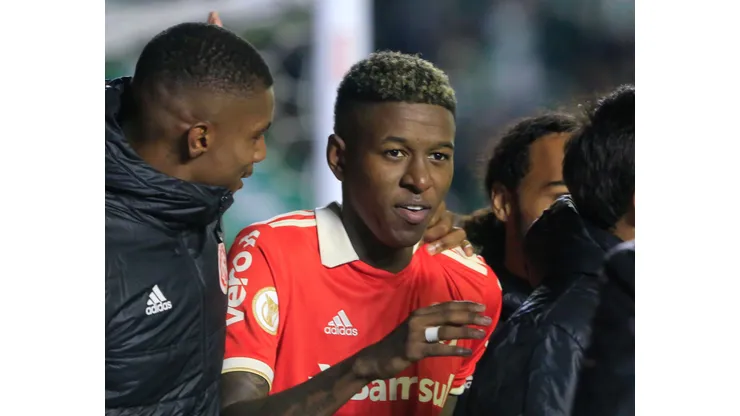 Foto: (Luiz Erbes/AGIF) - O Internacional tem interesse na compra em definitivo de Vitão