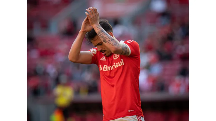 Foto: (Maxi Franzoi/AGIF) - Maurício é desfalque certo do Internacional nos próximos jogos do Brasileirão