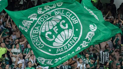 Foto: (Robson Mafra/AGIF) – O Coritiba precisa melhorar seu desempenho fora de casa para ter maiores chances de evitar o rebaixamento no Brasileirão