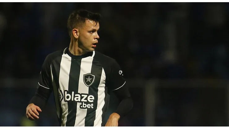 Vitor Silva/ Botafogo- Jacob Montes, meia do Botafogo