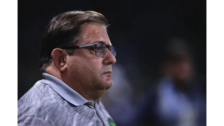Foto: (Ettore Chiereguini/AGIF) - Guto Ferreira amenizou a derrota do Coritiba para o Palmeiras nesta quinta (6)