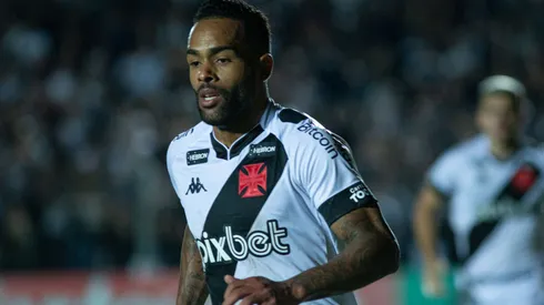 Foto: (Joao Vitor Rezende Borba/AGIF) – Alex Teixeira marcou seus primeiros dois gols no retorno ao Vasco nesta terça (4)