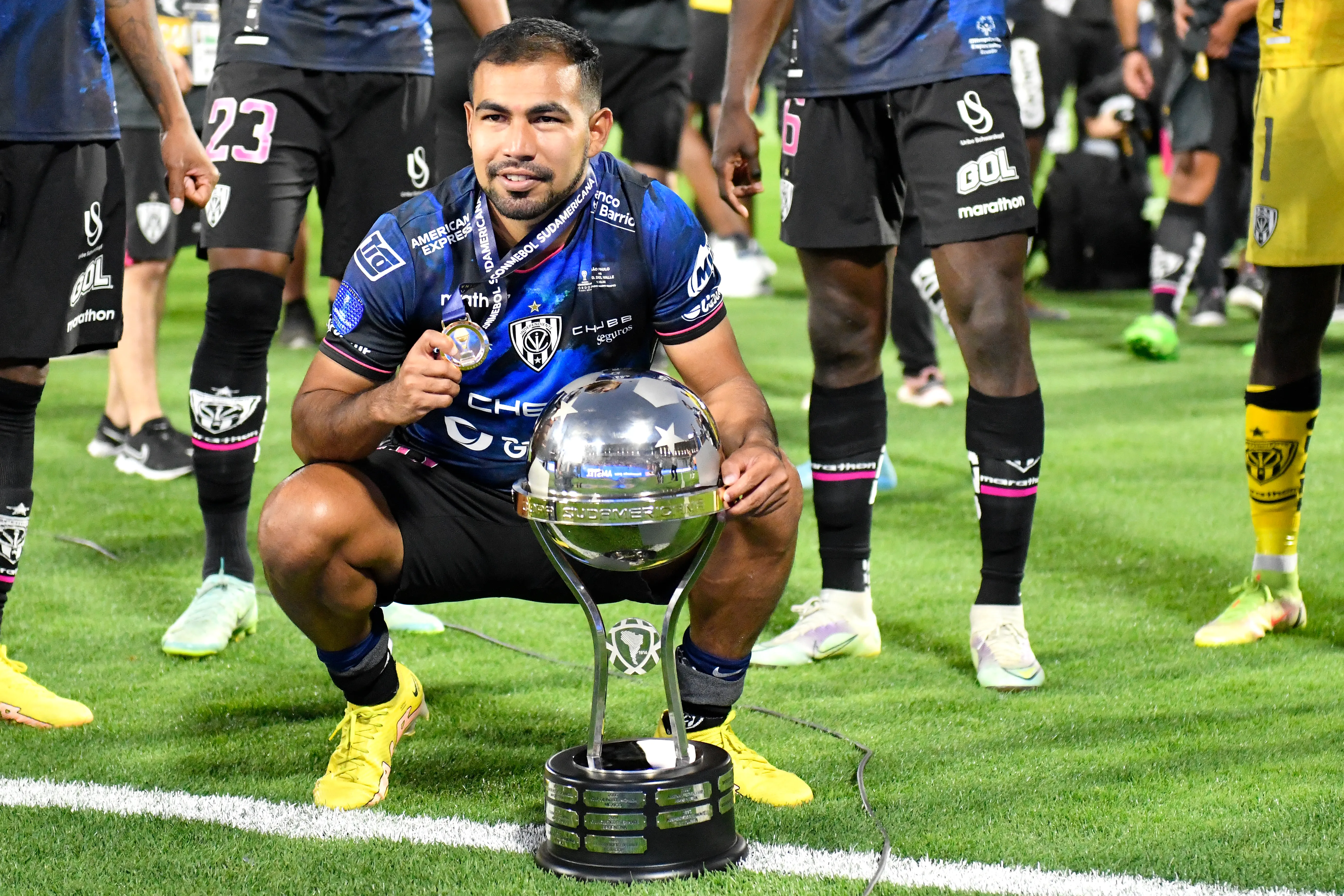 Sornoza comemora título do Del Valle em 2022 (Foto: Hernan Cortez/Getty Images)