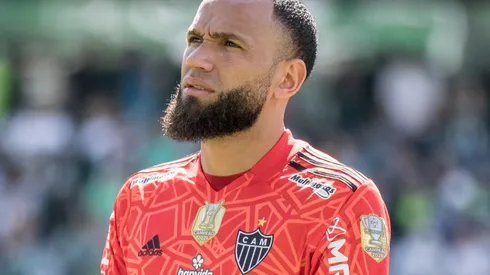 Foto: (Robson Mafra/AGIF) – Everson concedeu entrevista coletiva no Atlético nesta segunda (3)