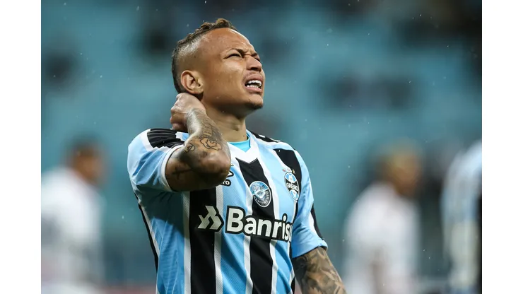 Foto: Pedro H. Tesch/AGIF - Janderson não ficará no Grêmio para 2023