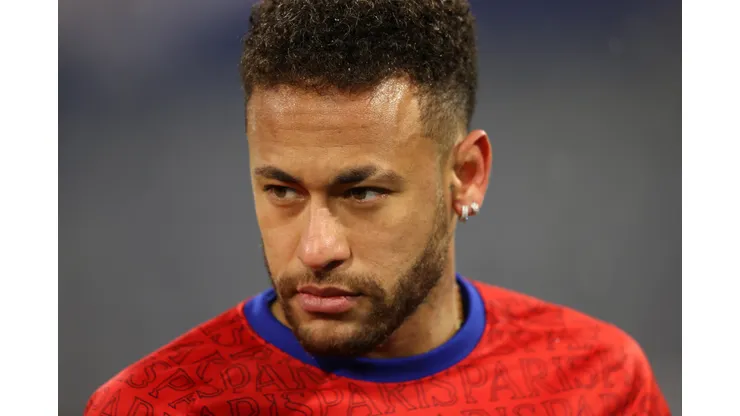 (Photo by Alexander Hassenstein/Getty Images)- Neymar