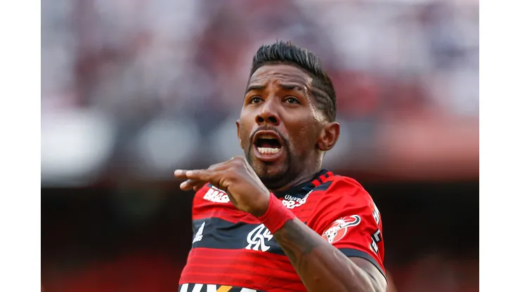 Foto: Marcello Zambrana/AGIF - Rodinei não vai permanecer no Flamengo.