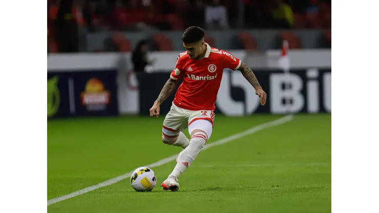 Maxi Franzoi/AGIF- Fabrício Bustos, lateral-direito do Inter