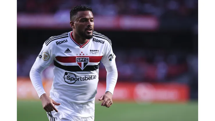 Ettore Chiereguini/AGIF- Reinaldo, lateral-esquerdo