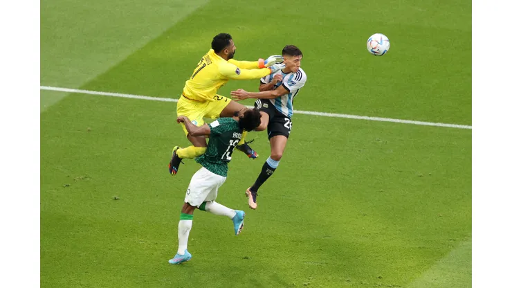 Foto: (Julian Finney/Getty Images) - Yasser Al-Shahrani, da Arábia Saudita, está fora da Copa do Mundo devido à fratura de sua mandíbula