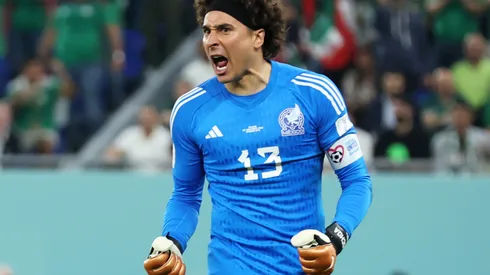 Foto: (Alex Grimm/Getty Images) – Aos 37 anos, Guillermo Ochoa disputa sua quinta Copa do Mundo com o México, mas quase veio parar no Santos em 2015