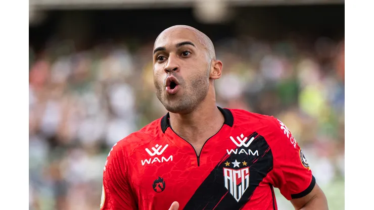Foto: (Alessandra Torres/AGIF) - Dudu, do Atlético-GO, interessa ao Cruzeiro para 2023