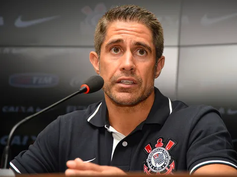 Fiel 'cospe fogo' contra Duílio após anúncio de Lázaro no Timão 