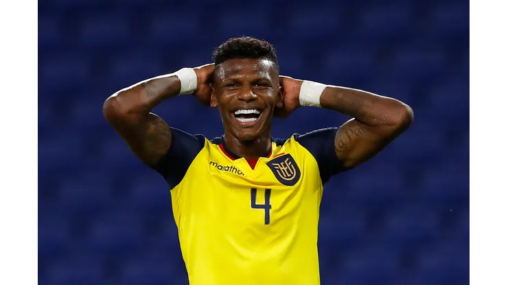 Foto: (Pool/Getty Images) - Um companheiro de Arboleda na Seleção Equatoriana teve sua contratação pedida por torcedores do Palmeiras nas redes sociais