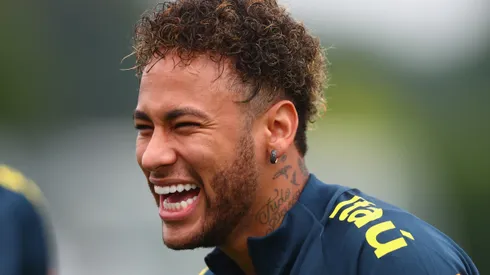 (Photo by Clive Rose/Getty Images)- Neymar