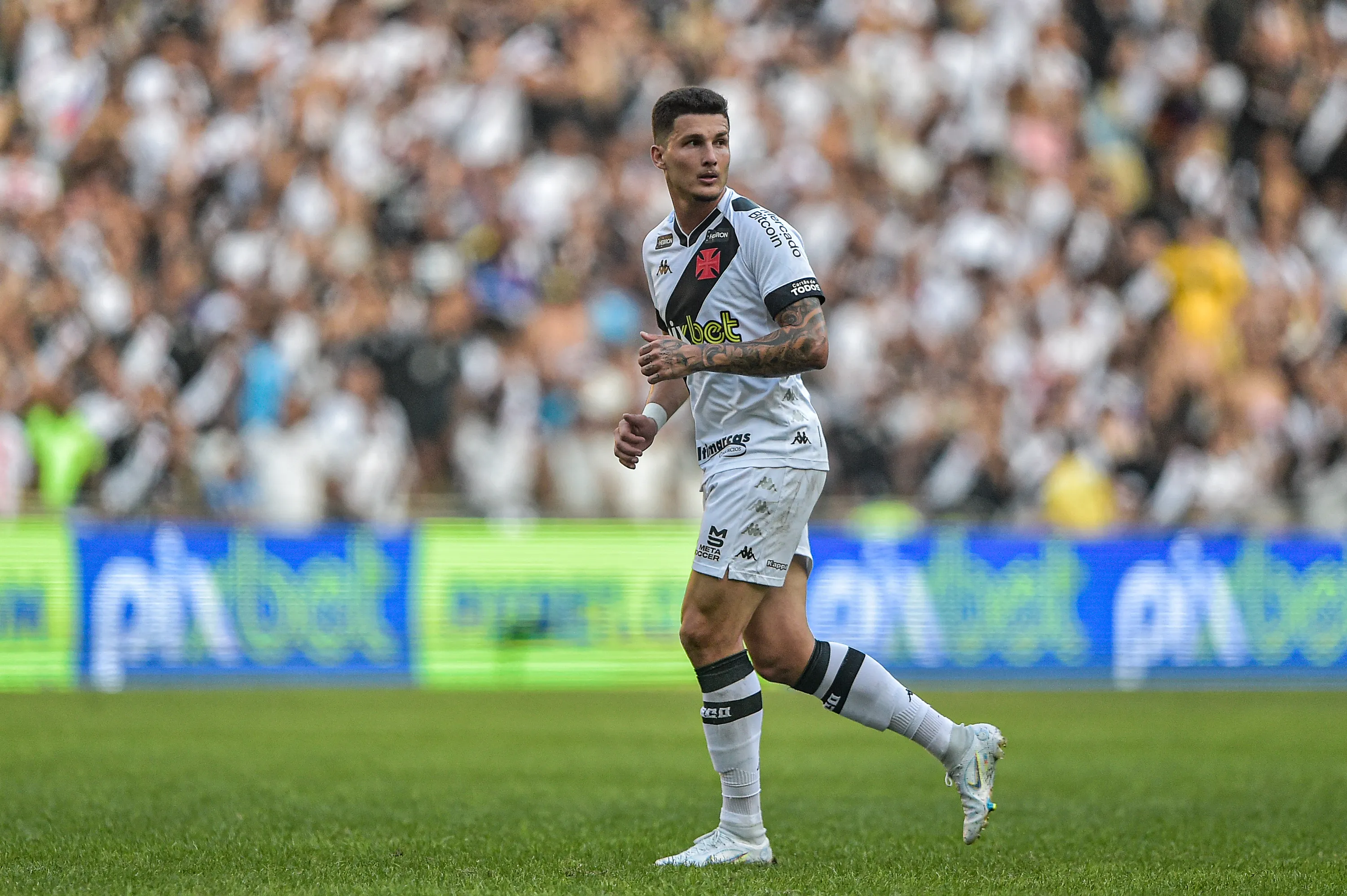 Danilo Boza em jogo do Vasco no Maracanã. 