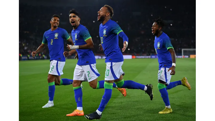 Justin Setterfield/ Getty Images- Neymar e os caompaheiros de Seleção Brasileira