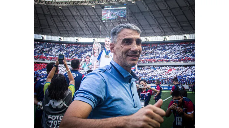 Foto: (Lucas Emanuel/AGIF) - Juan Pablo Vojvoda deve responder a proposta do Fortaleza nas próximas semanas