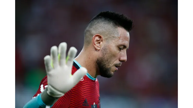 (Photo by Wagner Meier/Getty Images)- Diego Alves