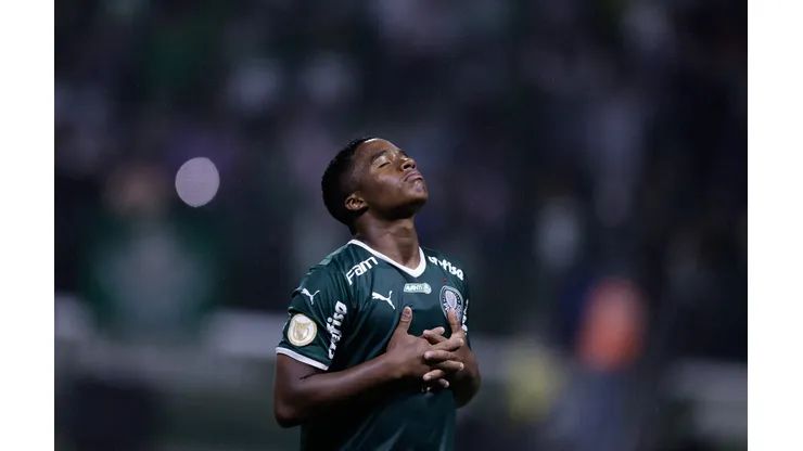 Alexandre Schneider/ Getty Images- Endrick, atacante do Palmeiras