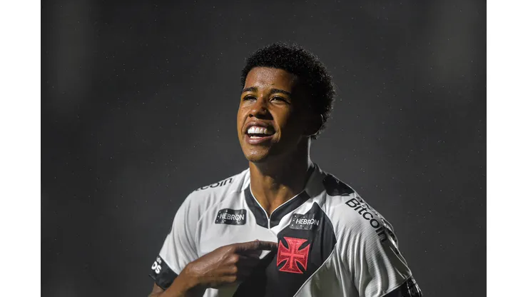 Foto: Thiago Ribeiro/AGIF - Andrey Santos retornou ao Vasco