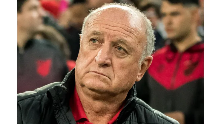 Foto: Robson Mafra/AGIF - Grêmio tem interesse em meio-campista do Athletico-PR