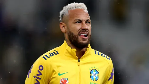 (Photo by Alexandre Schneider/Getty Images)- Neymar