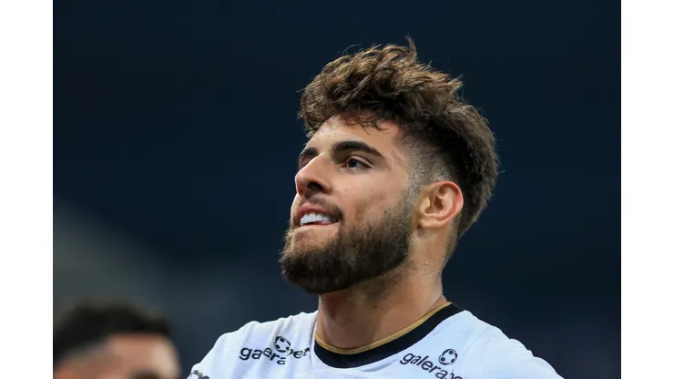 Foto: Marcello Zambrana/AGIF - Yuri Alberto 'ajuda' Internacional por reforço em 2023