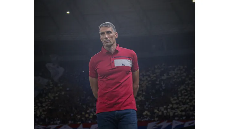 Foto: (Lucas Emanuel/AGIF) - Vojvoda tem chances de fazer 'história' no Fortaleza neste domingo (6)